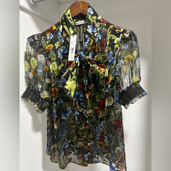 Alice + Olivia
Brentley Floral Puff-Sleeve Blouse. XL. NWT - Picture 11 of 13